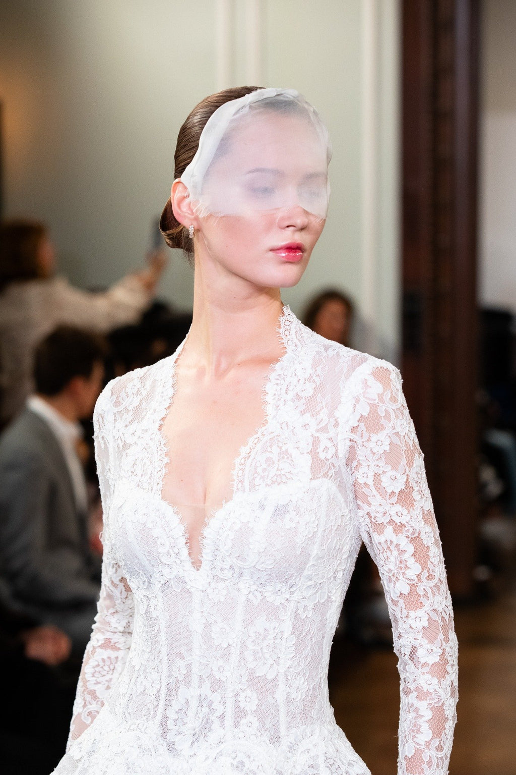 Divinity - Monique Lhuillier