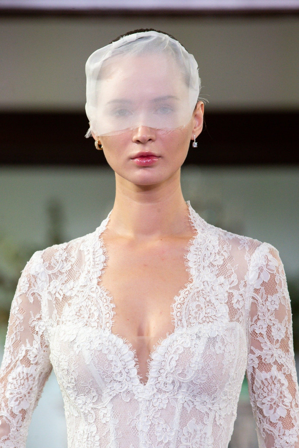 Divinity - Monique Lhuillier