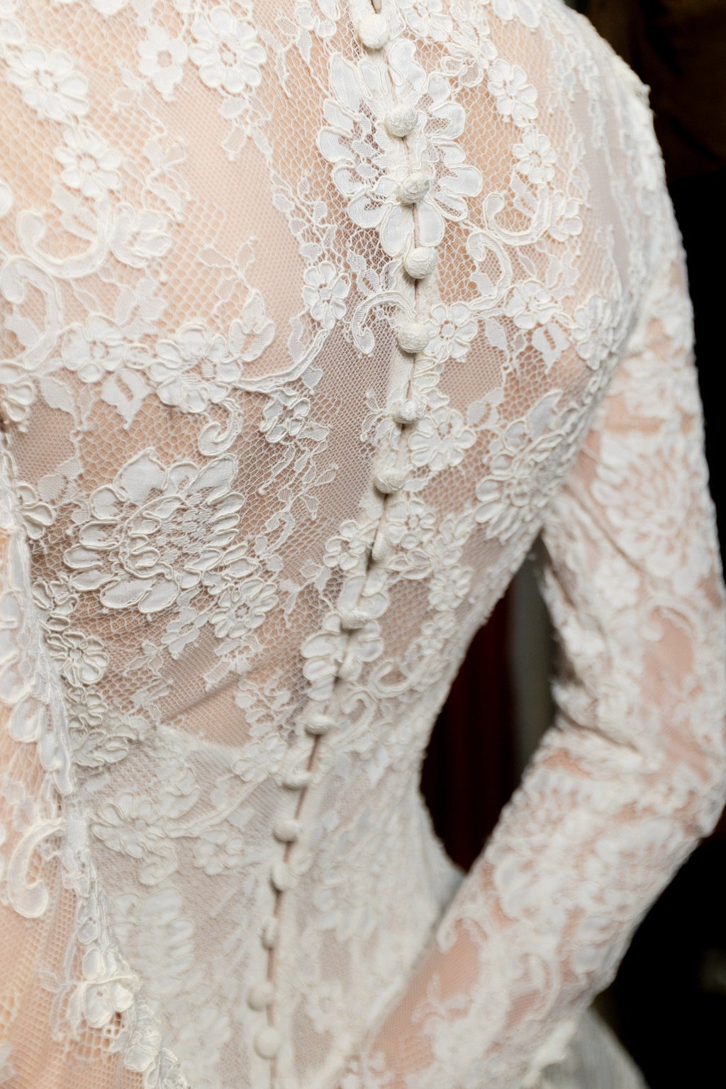 Divinity - Monique Lhuillier